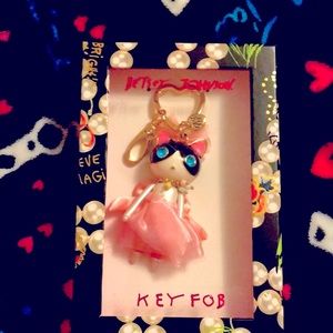 BETSEY JOHNSON KEY FOB